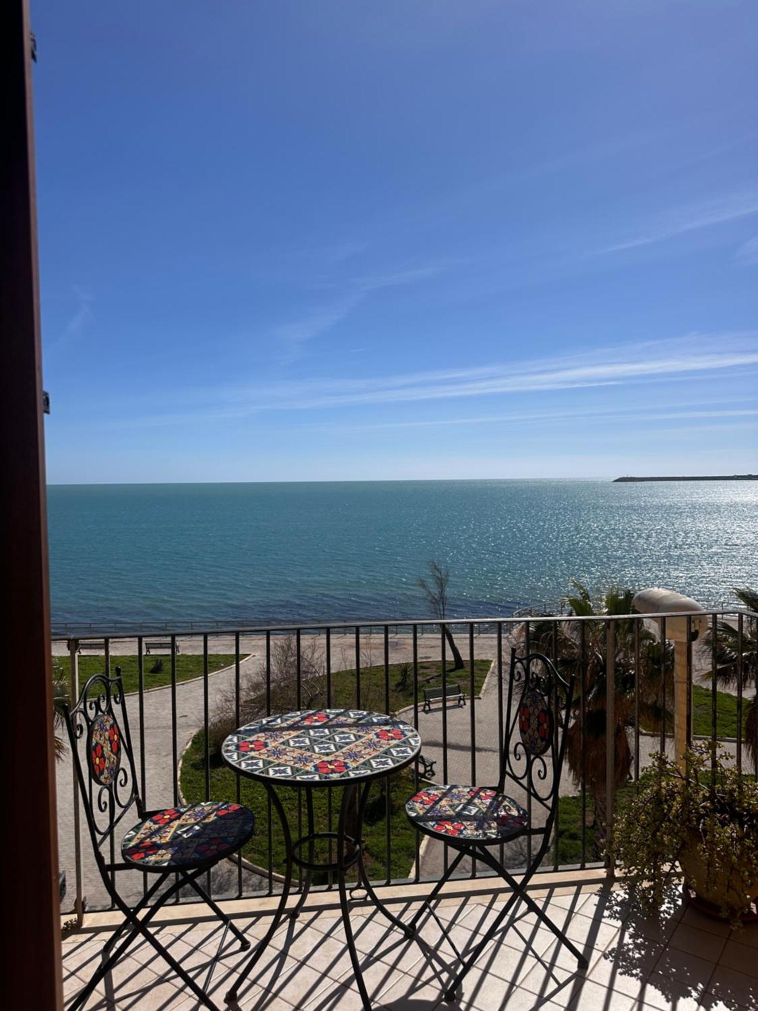 Vista D'Amare Bed & Breakfast Pozzallo Exterior photo